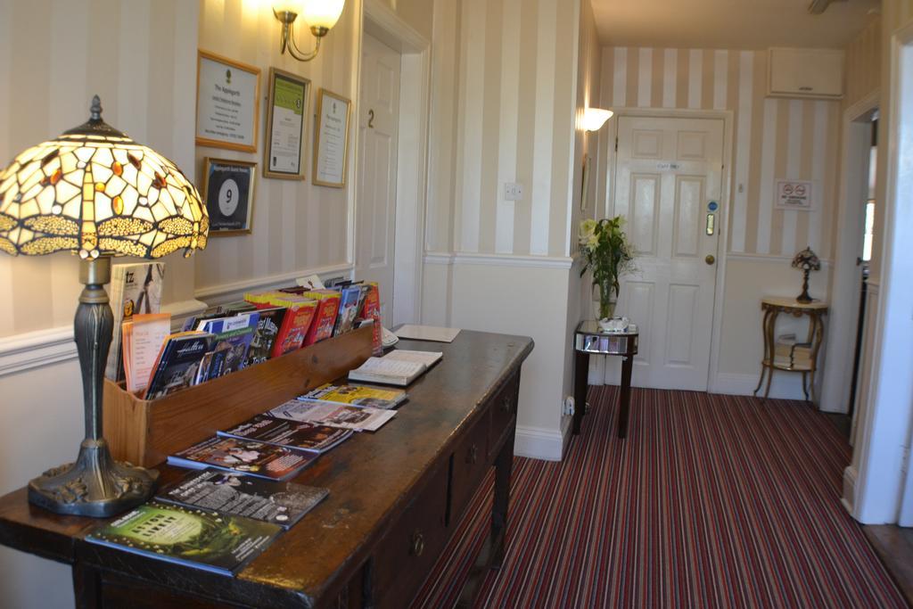 Applegarth Guest House Stratford-upon-Avon Exteriör bild